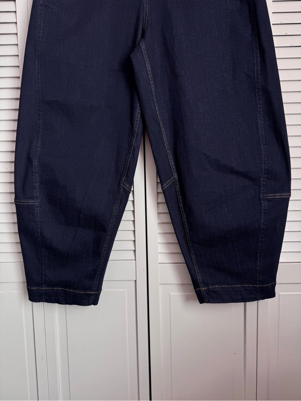 Ruti The Ultimate Barrel Leg Jeans 2.0 Nyx Dark Wash Size 14 Modern Taper NWT - Picture 6 of 11